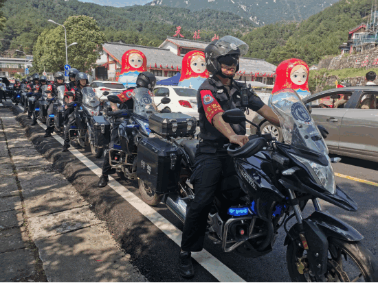 多部門聯合執(zhí)法  保障游客出行安全424.png